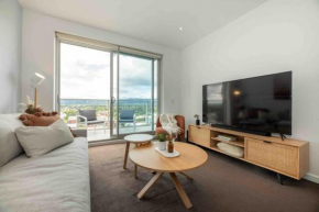 City apartment, pool & carpark, Adelaide